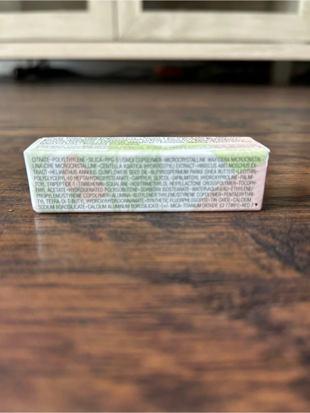 Clinique, Dramatically Different Lipstick (01 Barely)